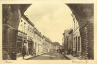 /album/strassen-und-platze/demminer-tor-13-blick-stadteinwarts-1930-ca-mit-demminer-strasse-web-jpg/